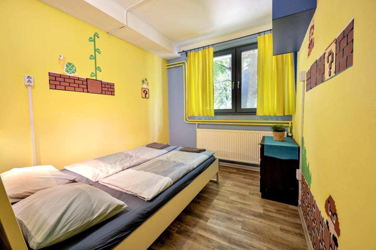 Island (adults Only) Ostello *