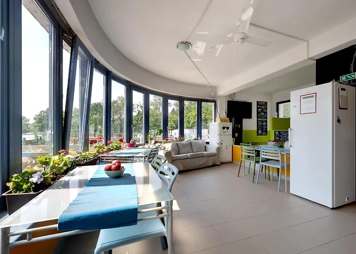 Island Hostel Budapest (Adults Only)